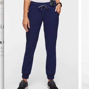 NWT Jaanuu 5 pocket skinny scrub jogger